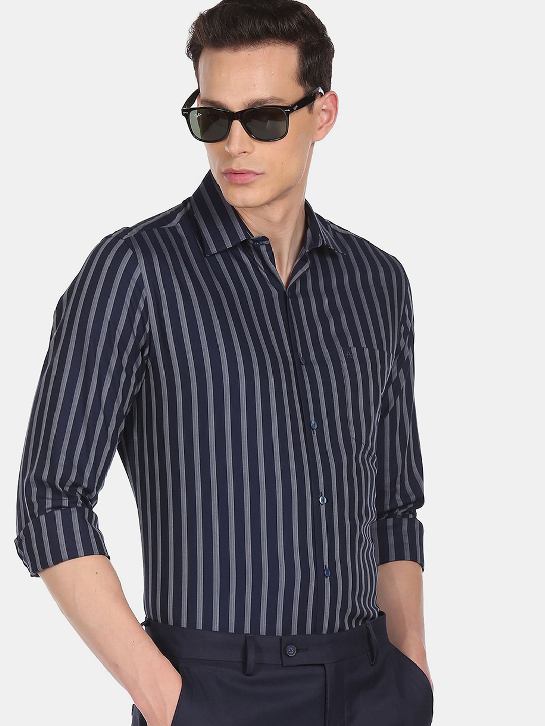 

Arrow Men Dark Blue Classic Regular Fit Striped Formal Shirt