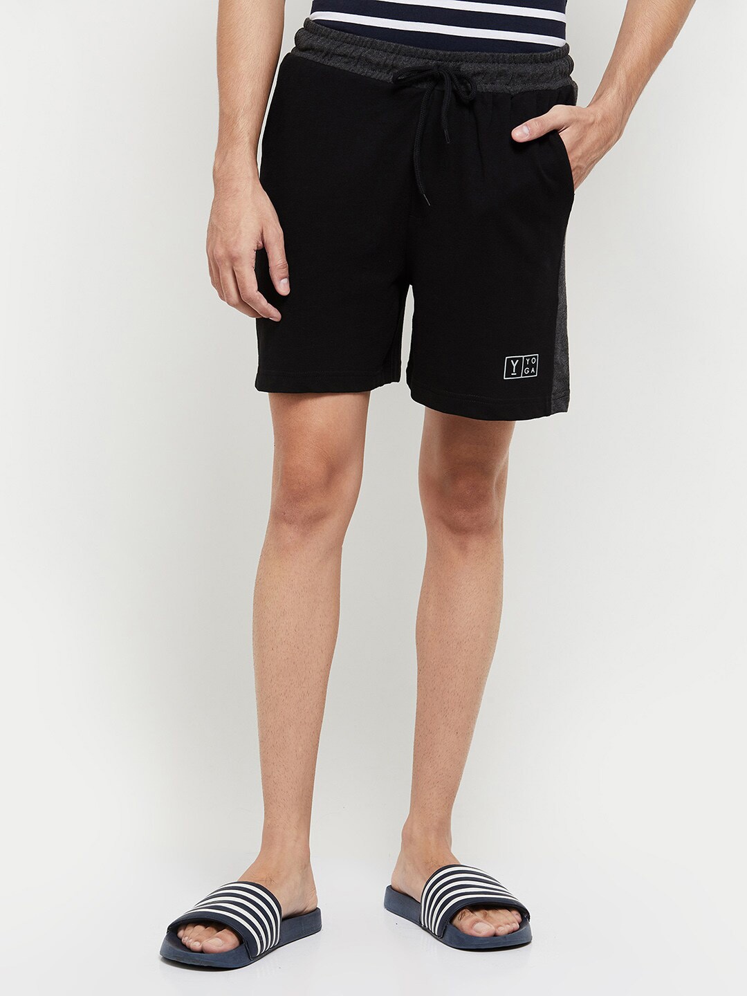 

max Men Black & Grey Lounge Shorts