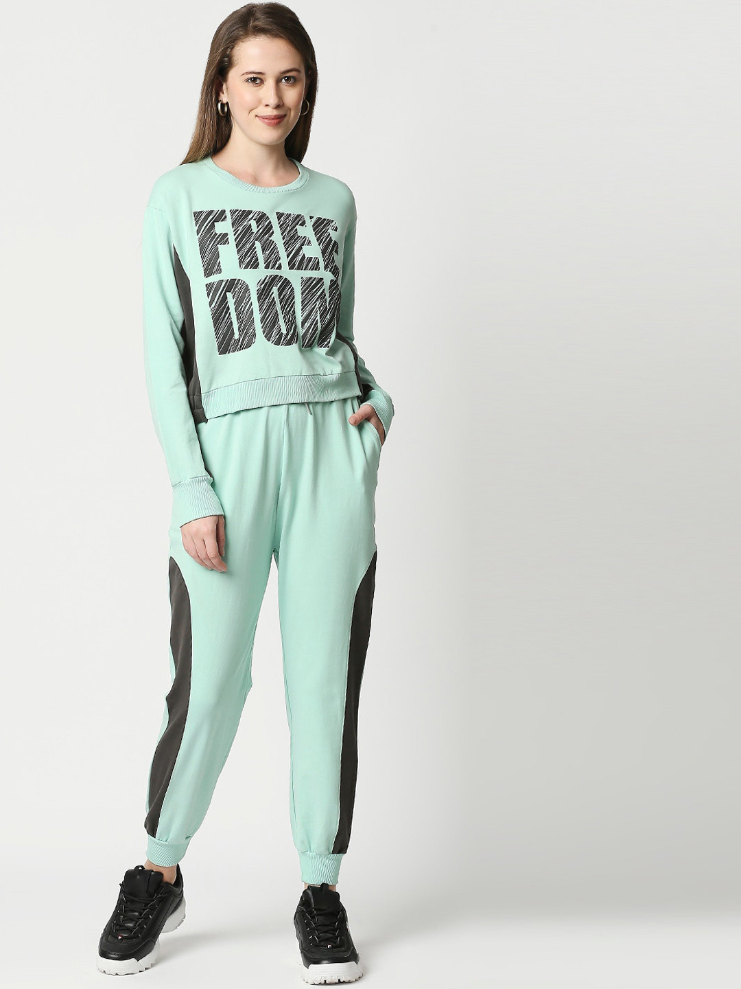 

Blamblack Women Green & Grey Printed Co-Ords