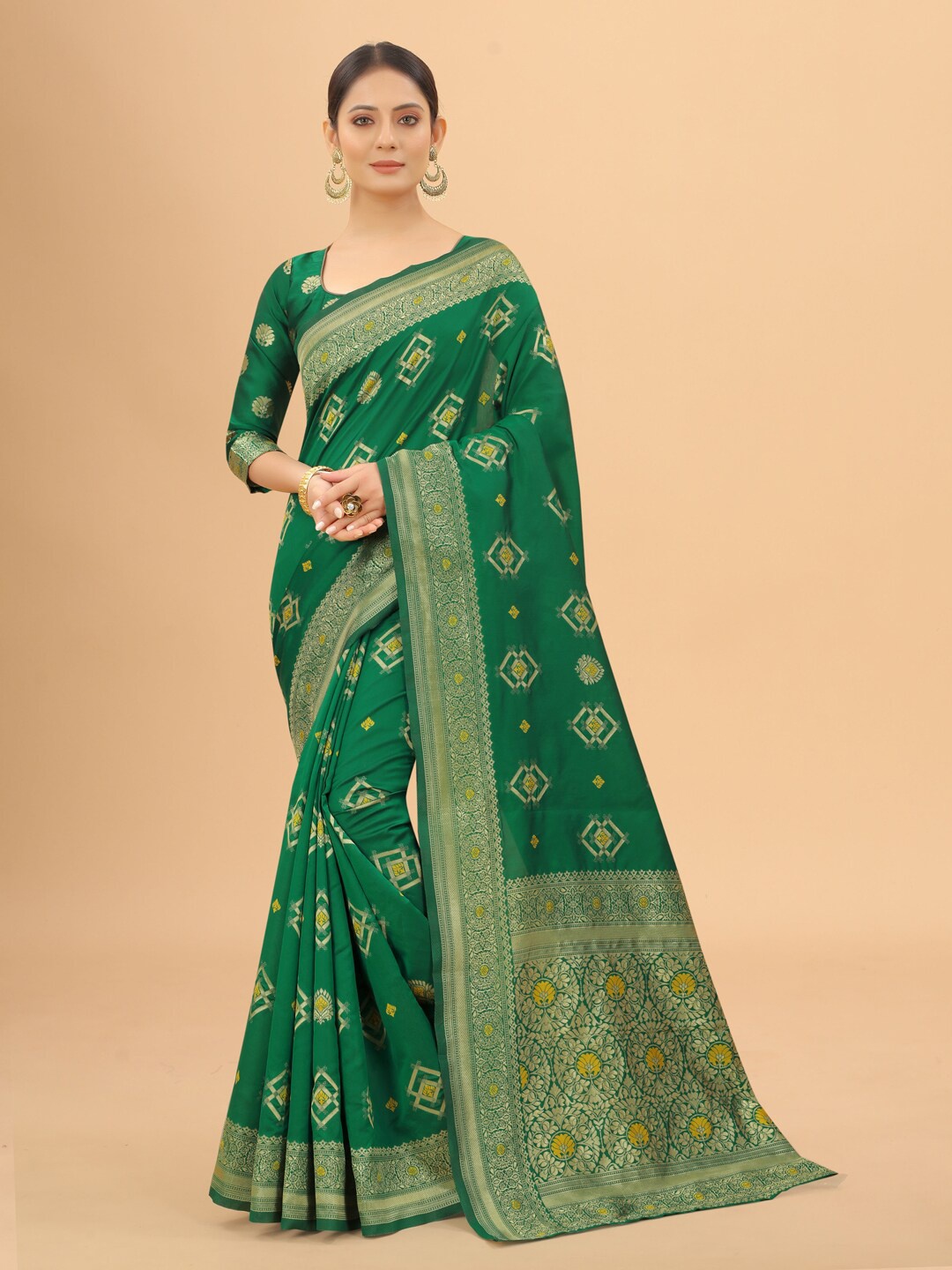

WELL WORN Green & Gold-Toned Woven Design Zari Silk Cotton Banarasi Saree