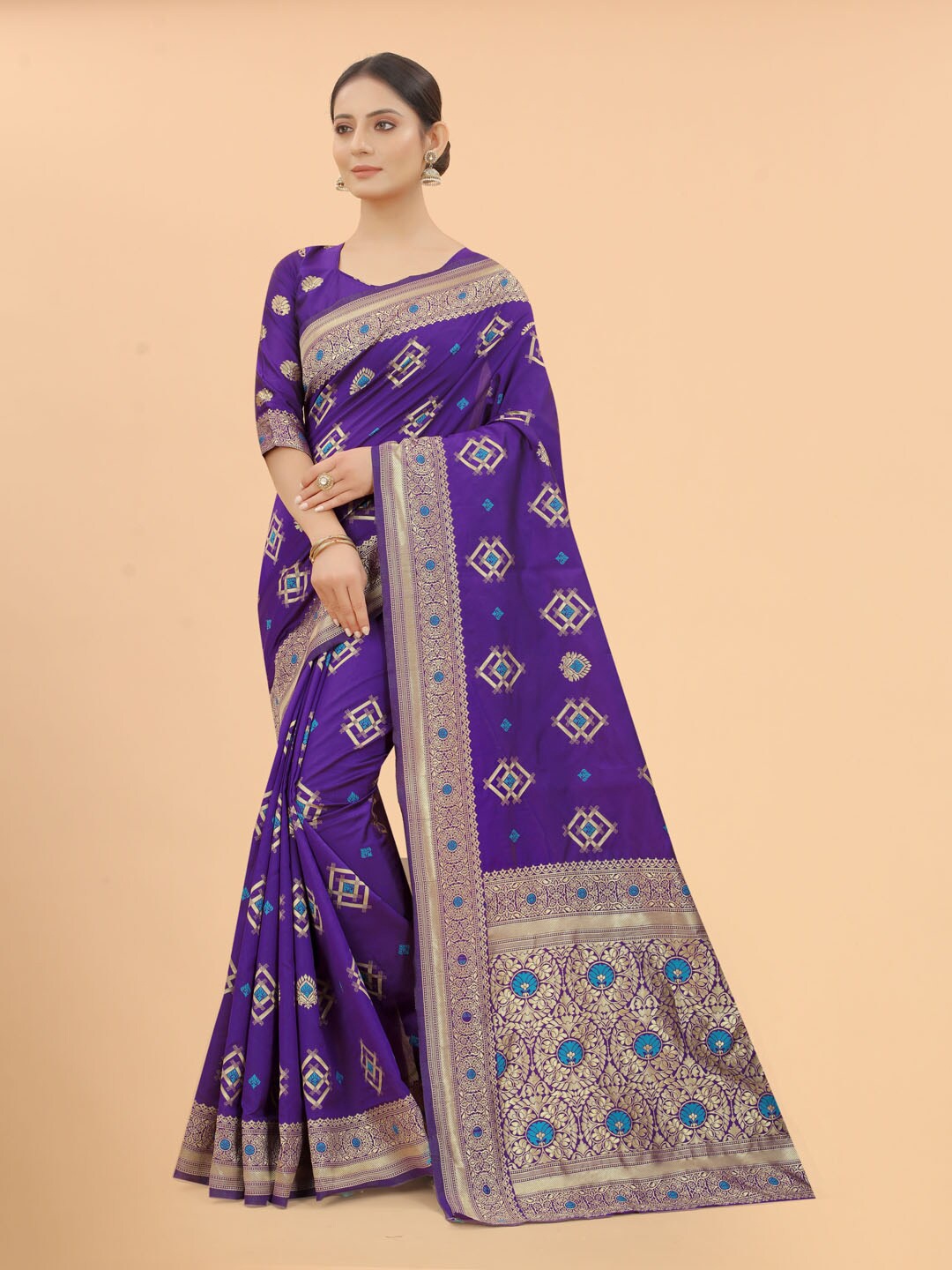 

WELL WORN Purple & Gold-Toned Woven Design Zari Silk Cotton Banarasi Saree