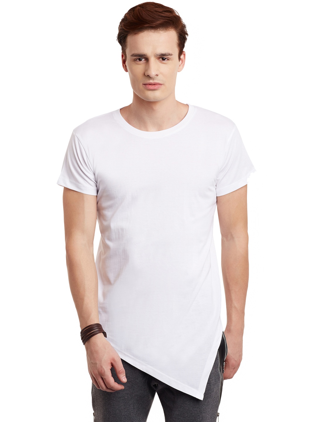 

FUGAZEE Men White Solid Slim Fit Round Neck T-shirt