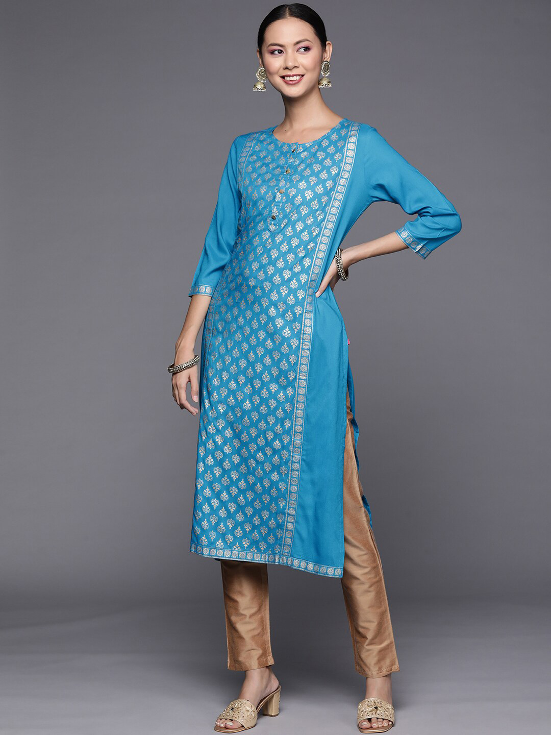

Varanga Women Blue Ethnic Motifs Printed Kurta