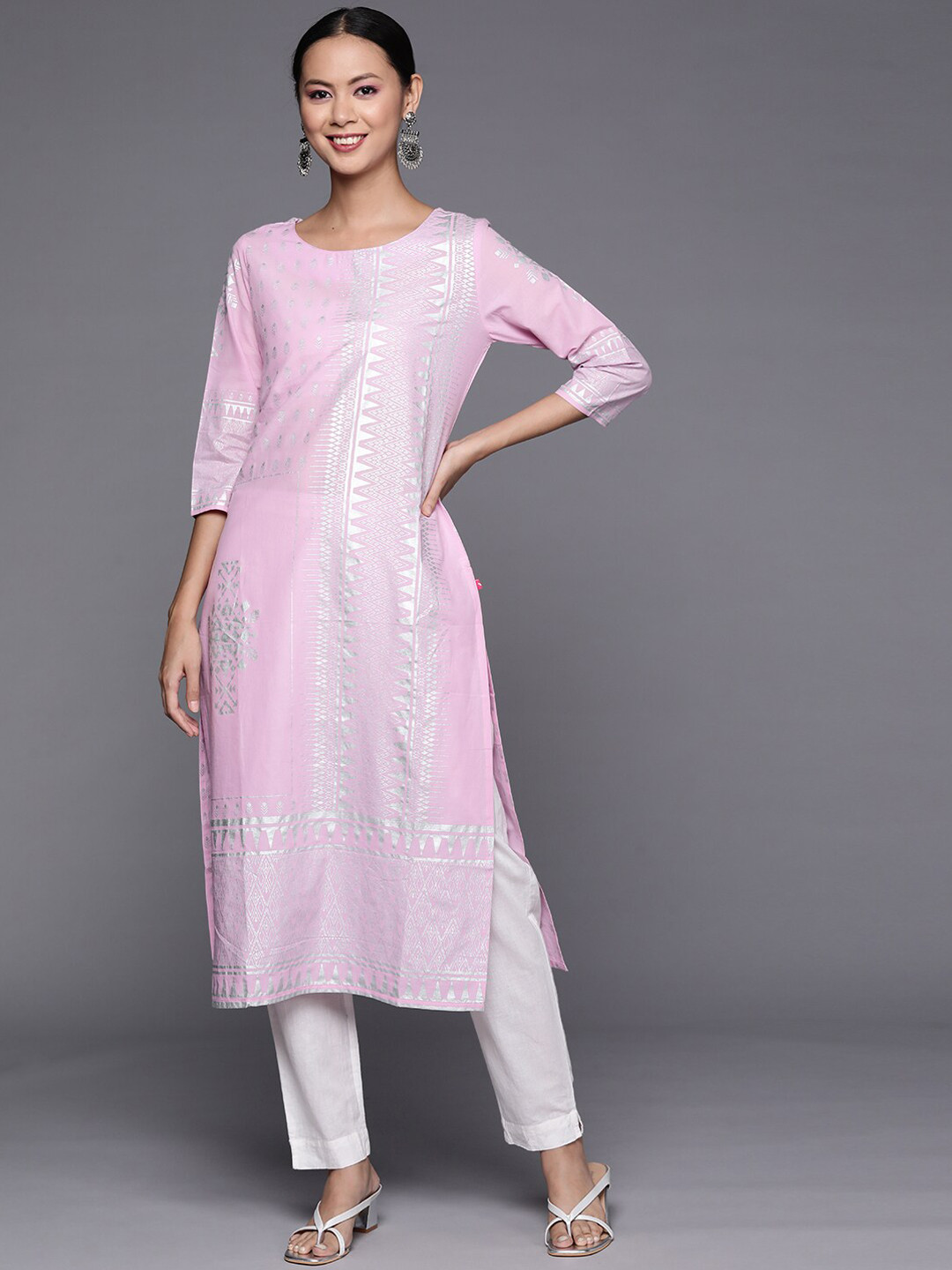 

Varanga Women Pink Ethnic Motifs Printed Chikankari Kurta