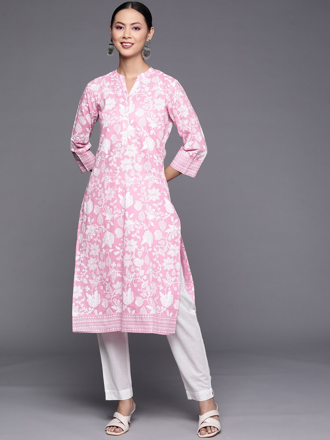 

Varanga Women Pink Floral Printed Chikankari Kurta
