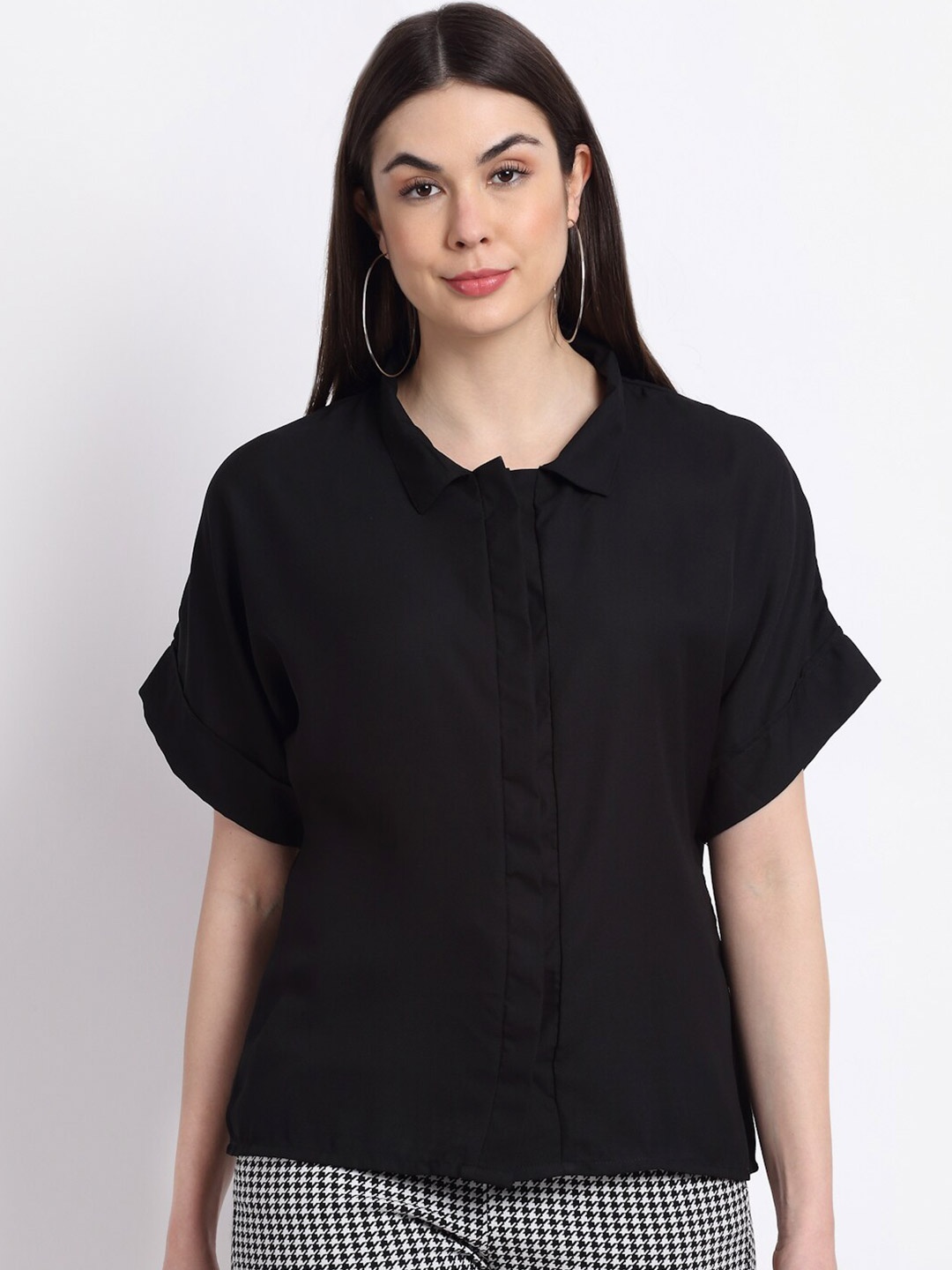 

La Zoire Women Black Classic Semiformal Shirt
