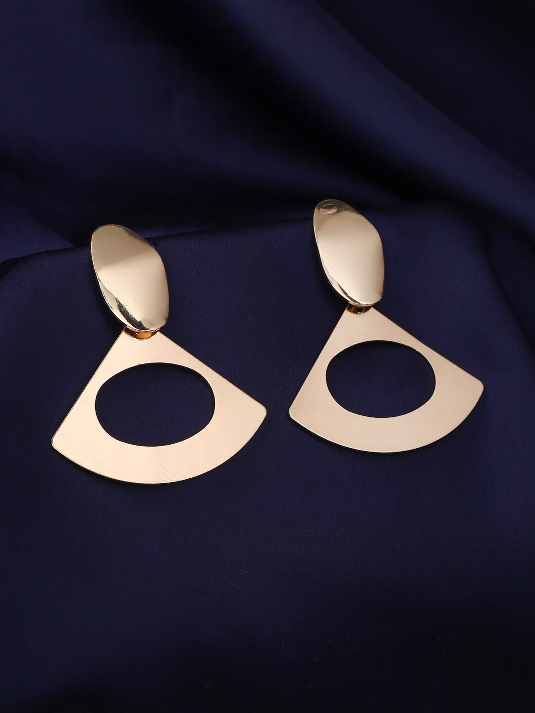 

kashwini Rose Gold Contemporary Drop Earrings