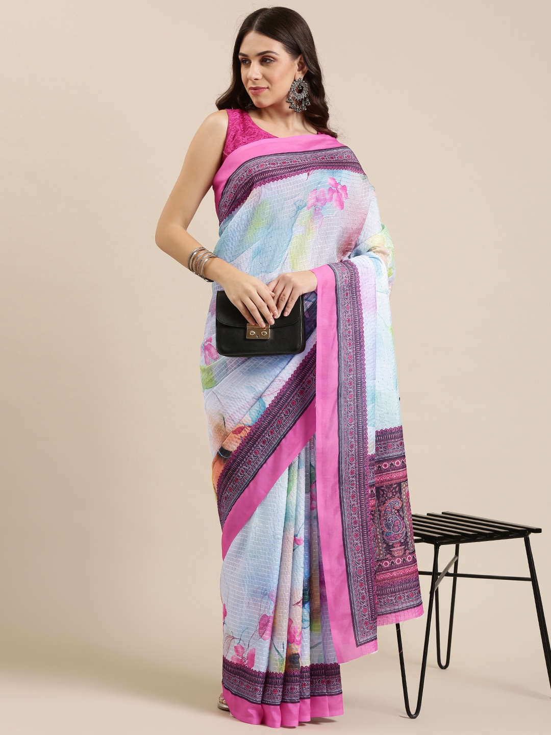 

VASTRANAND Blue & Pink Floral Sequinned Art Silk Saree
