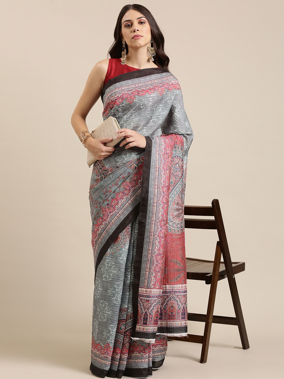 

VASTRANAND Grey & Peach-Coloured Paisley Sequinned Art Silk Saree