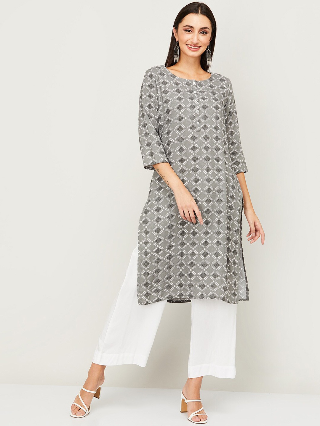

Melange by Lifestyle Women Grey & White Geometric Kurta