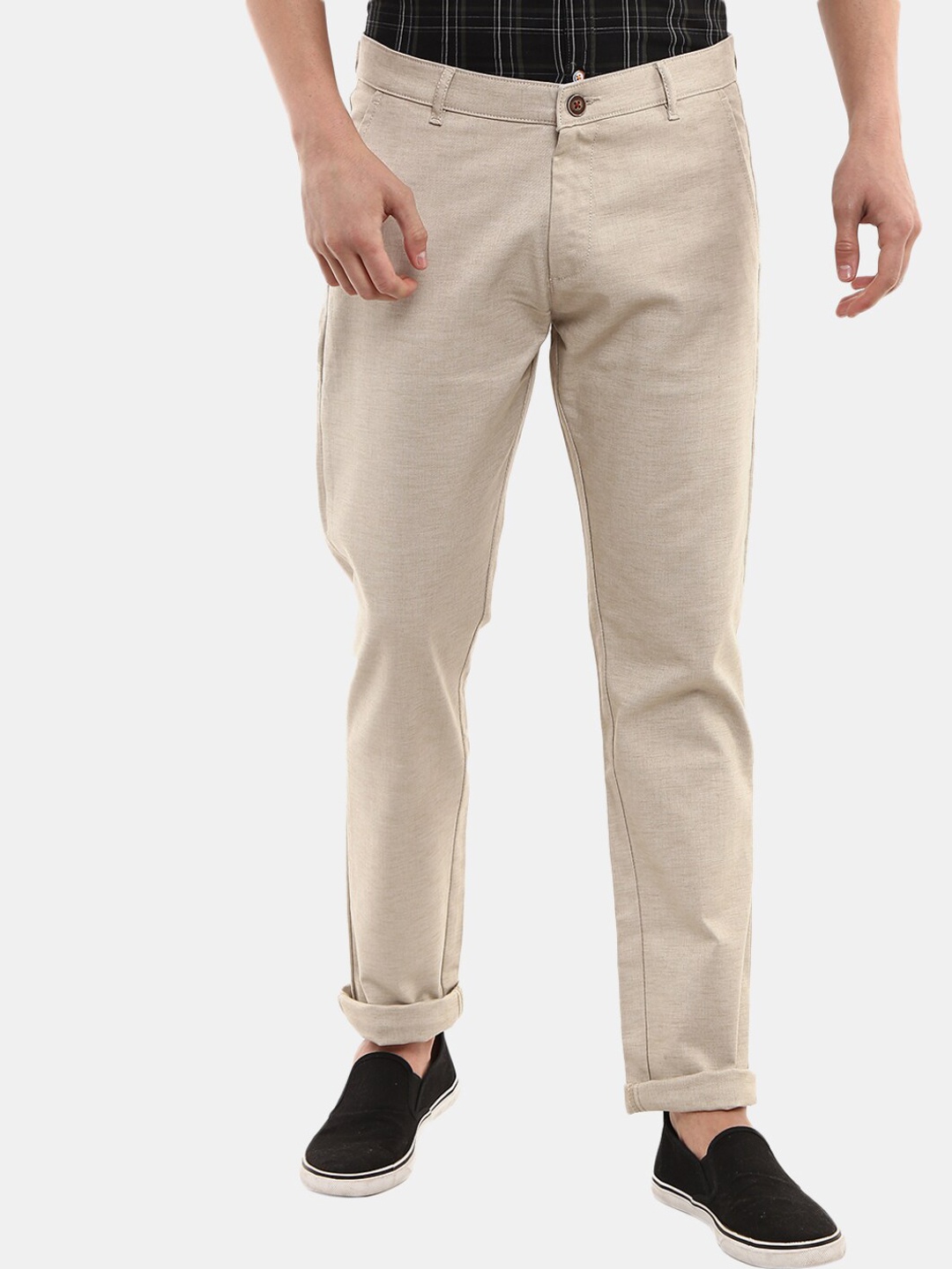 

V-Mart Men Beige Solid Cotton Classic Slim Fit Chinos Trousers