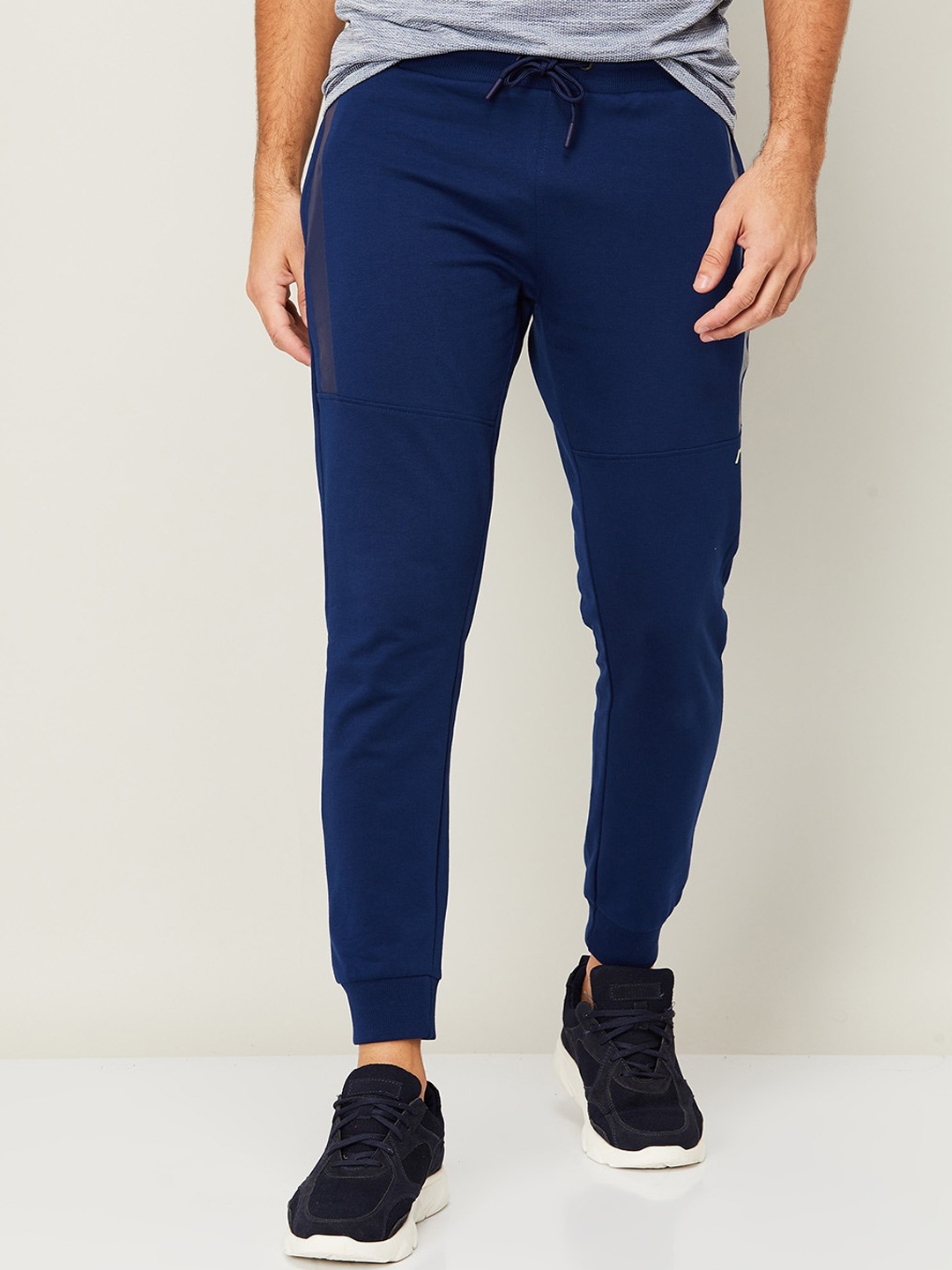 

Fame Forever by Lifestyle Men Navy Blue Solid Slim-Fit Joggers