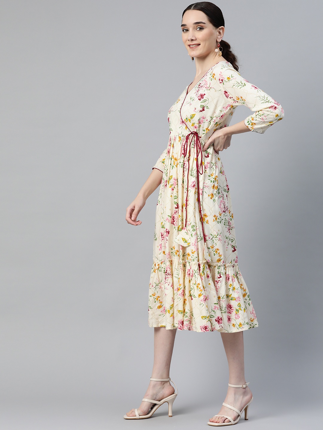 

mokshi Beige Floral Printed Midi Dress