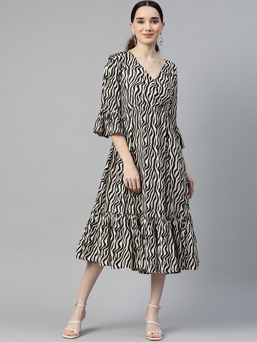

mokshi Women Black Animal Midi Dress