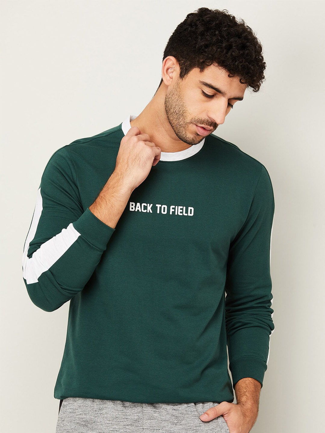 

Kappa Men Green Sweatshirt