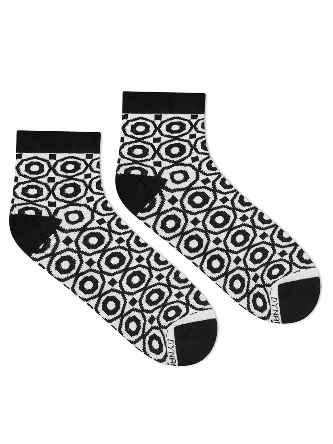 

Dynamocks Unisex White & Black Patterned Ankle-Length Socks