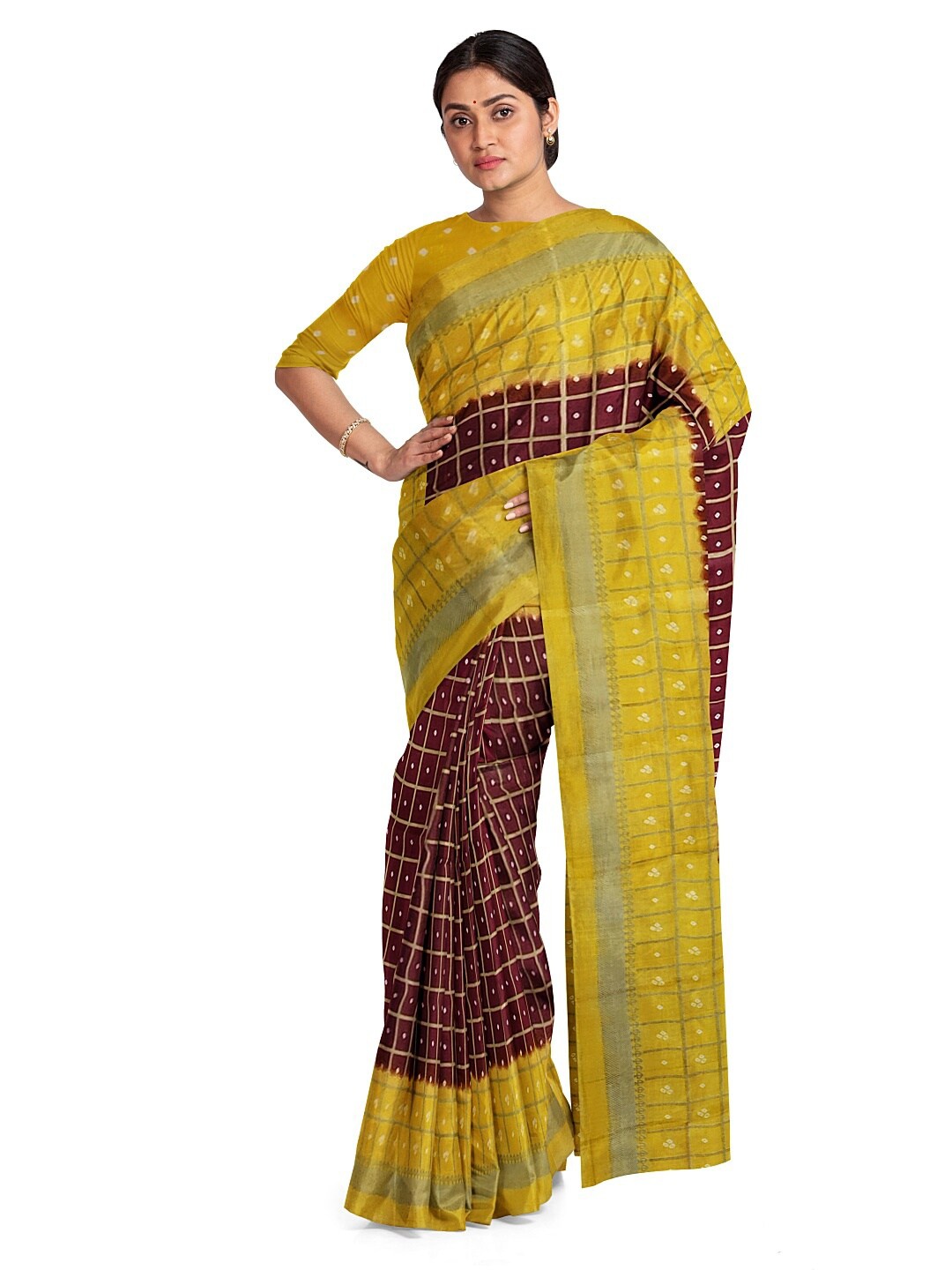 

SAADHVI Maroon & Mustard Bandhani Silk Blend Bandhani Saree