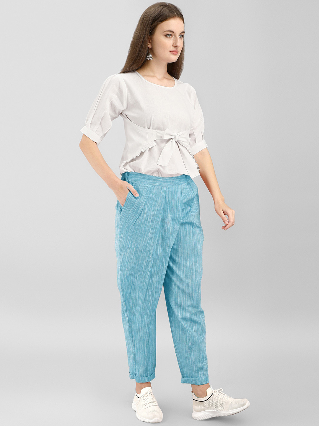 

MESMORA FASHION Women White Self Design Pure Cotton Coordinated Set