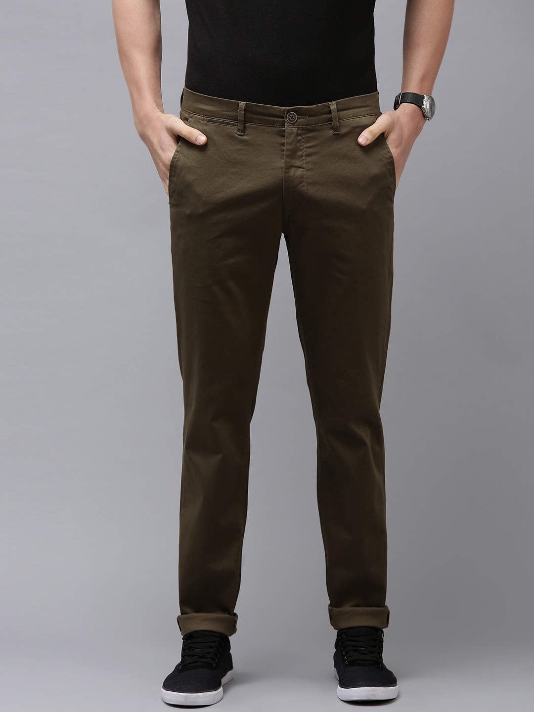 

Van Heusen Sport Men Brown Solid Slim Fit Mid-Rise Plain Woven Flat-Front Trousers