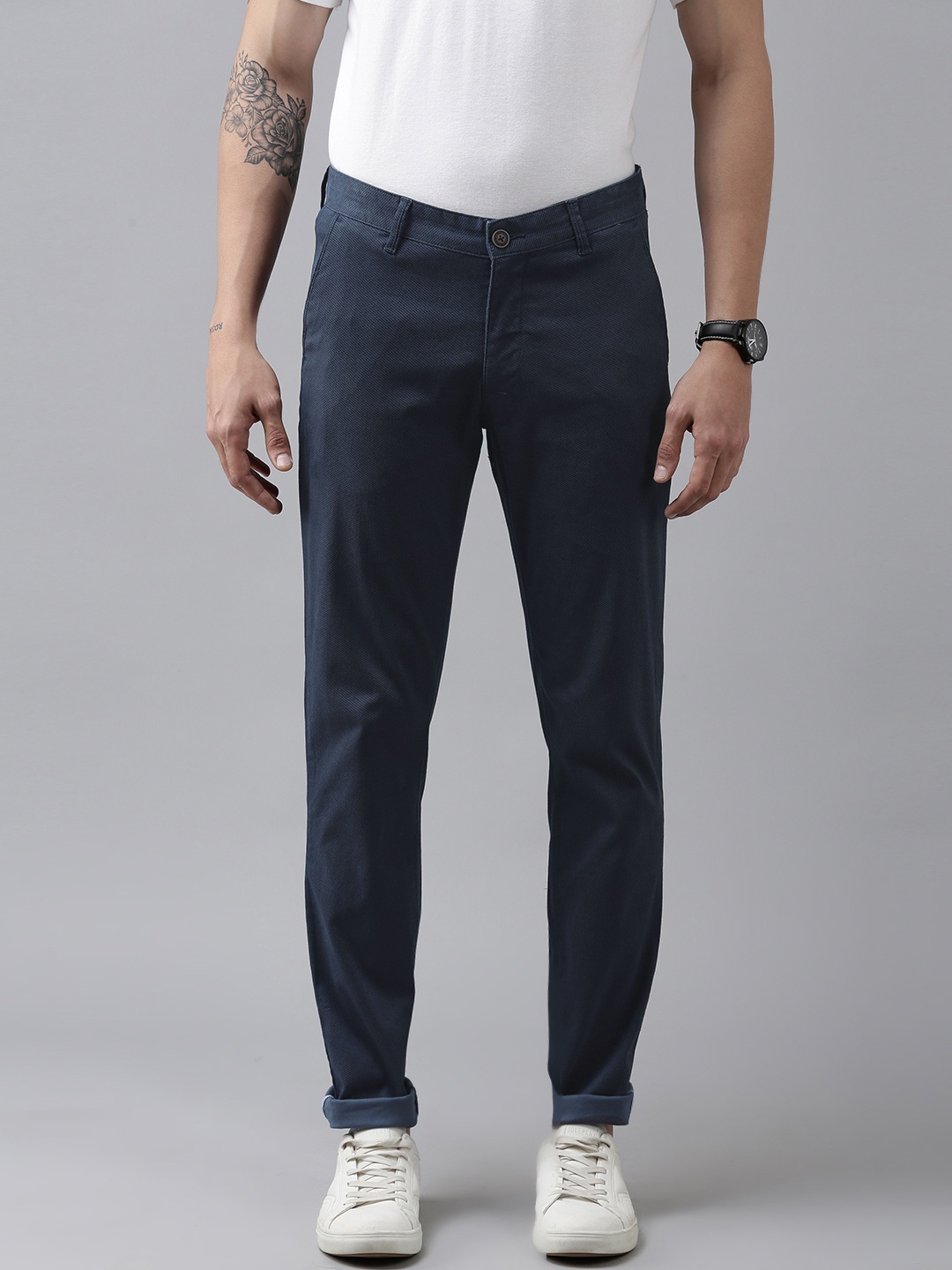 

Van Heusen Sport Men Navy Blue Tapered Fit Chinos Trousers