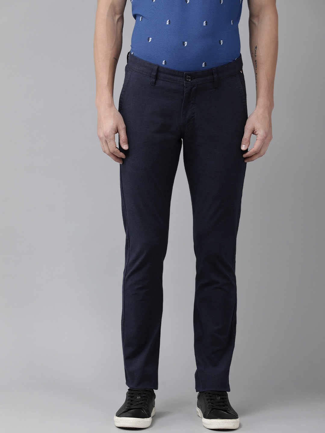 

Van Heusen Sport Men Solid Mid Rise Slim Fit Casual Trousers, Navy blue