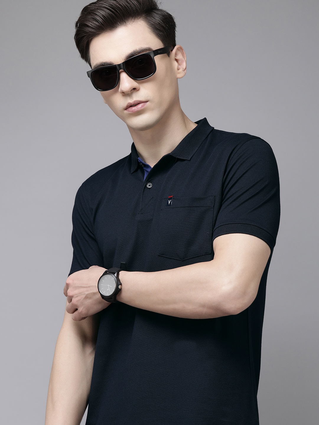 

Van Heusen Sport Men Polo Collar Slim Fit T-shirt, Navy blue