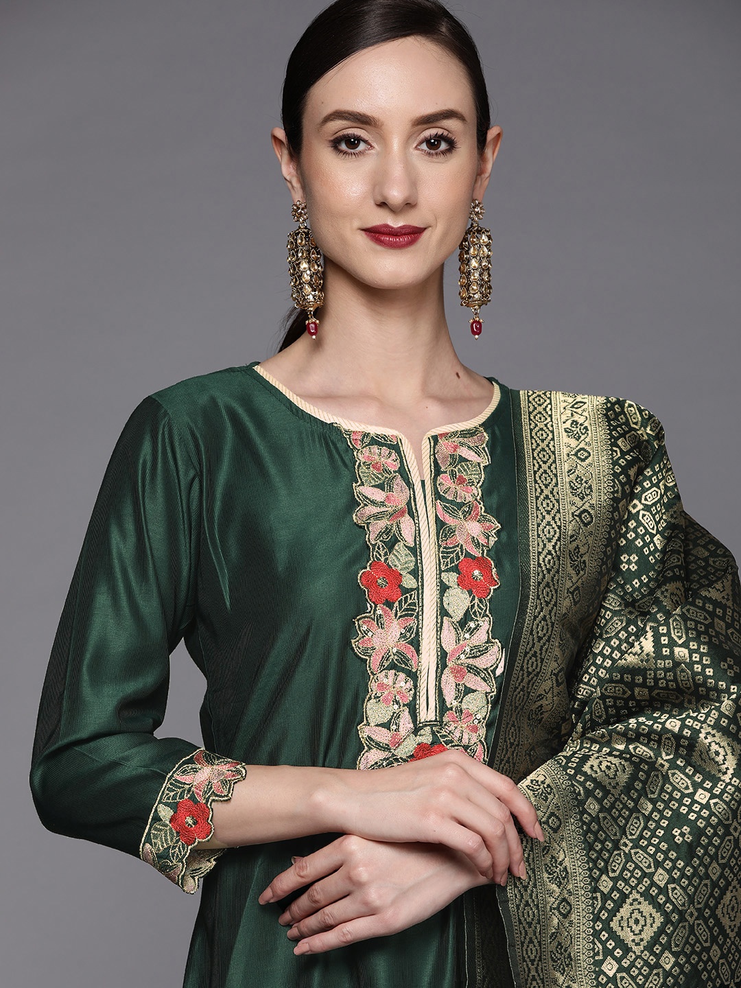 

Indo Era Women Green Yoke Design Sequinned Liva Kurta with Trousers & Dupatta