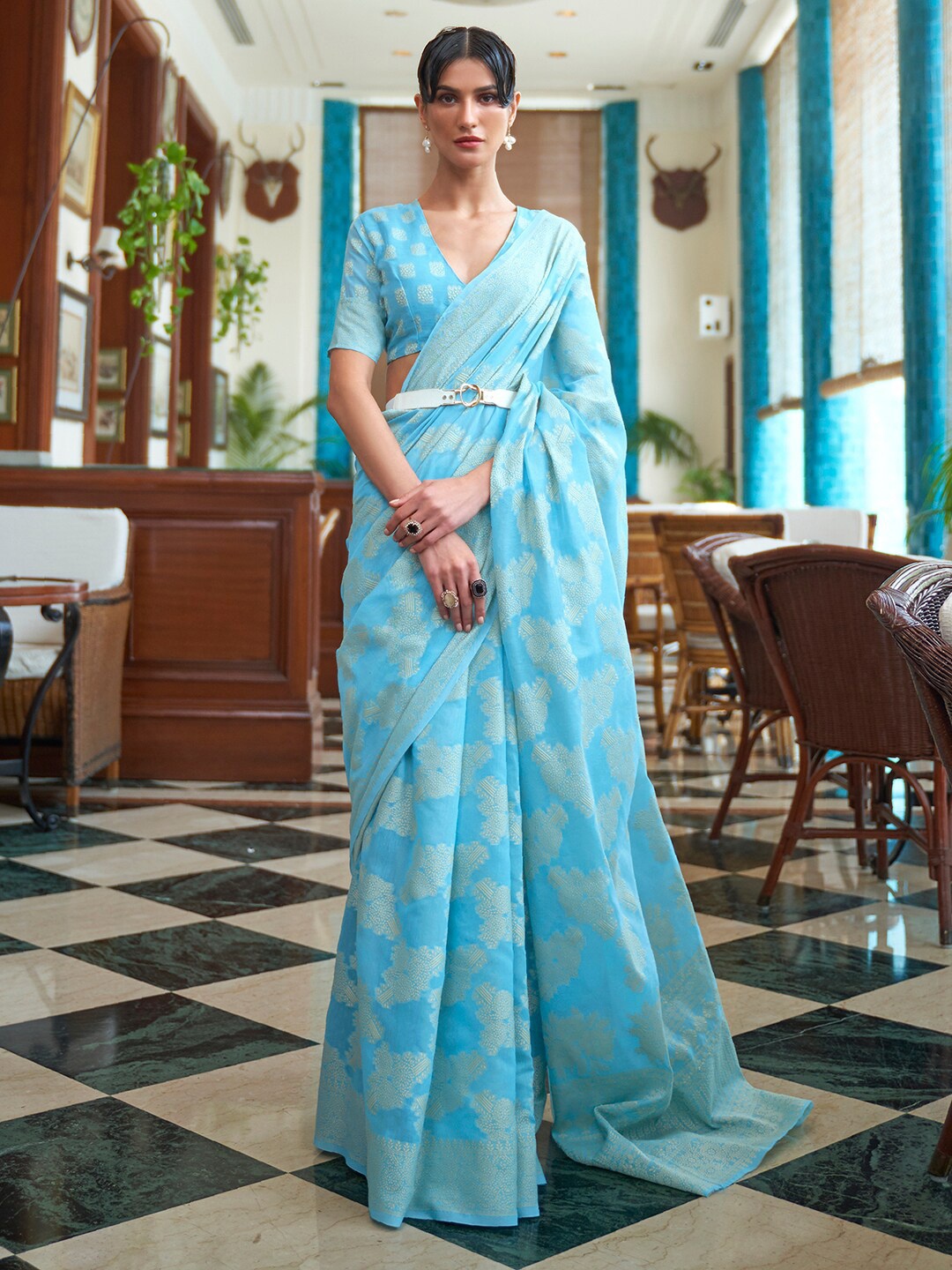 

Mitera Turquoise Blue & Gold-Toned Woven Design Zari Linen Blend Muga Saree