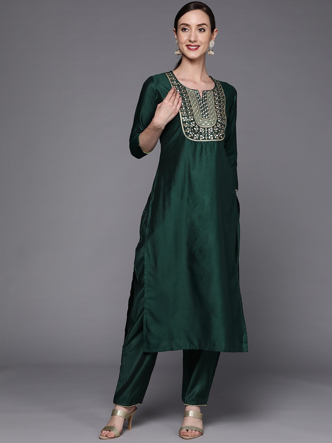 

Indo Era Women Green Ethnic Motifs Embroidered Sequinned Liva Kurta with Trousers