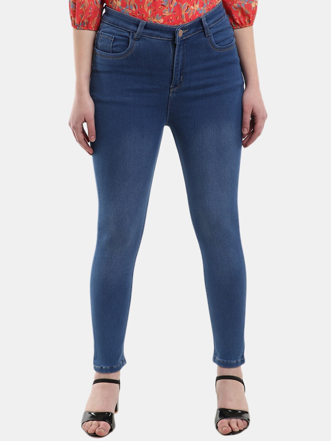 

V-Mart Women Blue Classic Light Fade Jeans