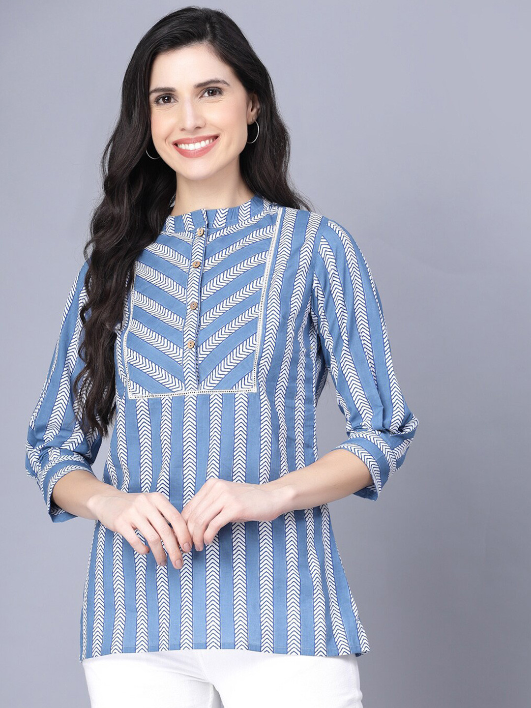 

Myshka Blue Print Mandarin Collar Top