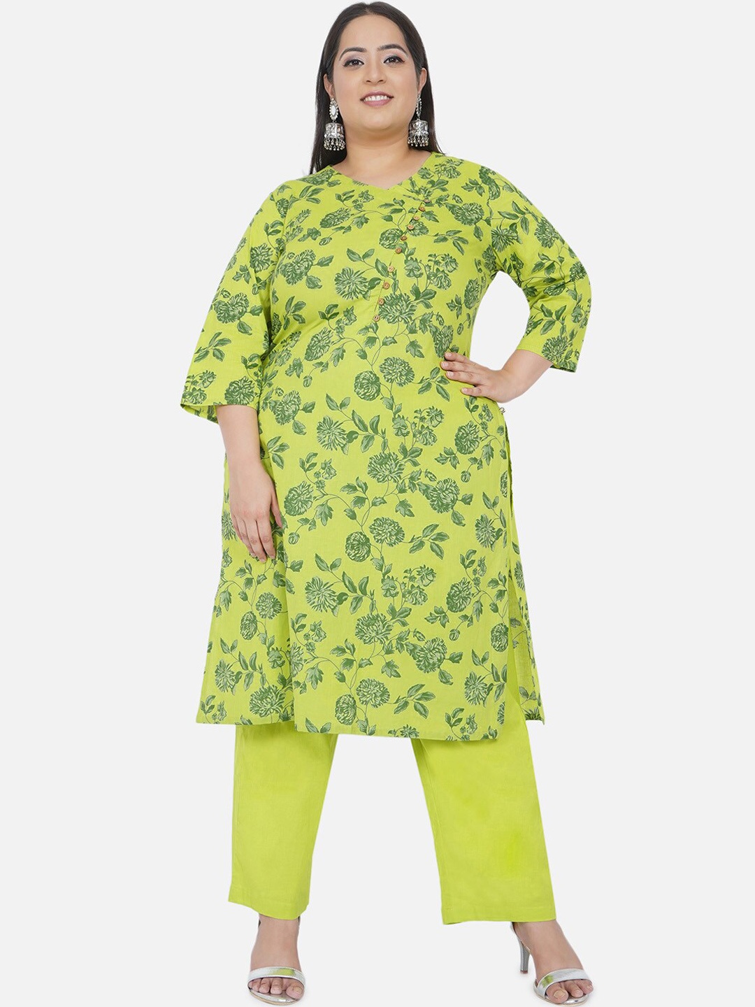 

Fabnest Curve Women Green Floral Printed Kurta