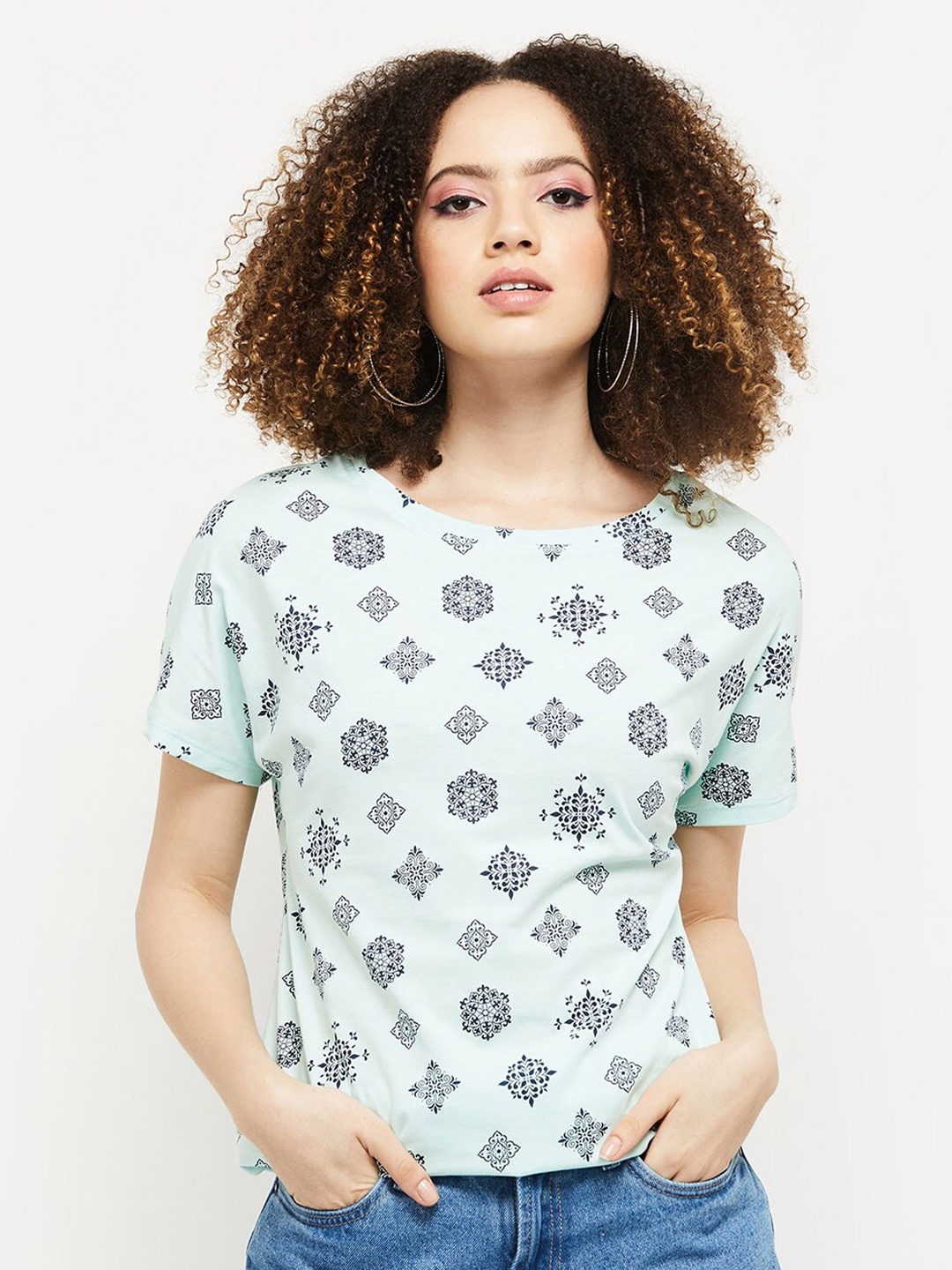 

max Women Green Printed Extended Sleeves T-shirt