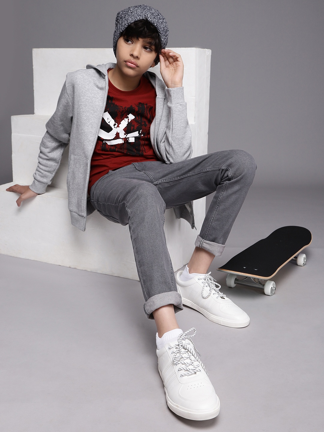 

WROGN YOUTH Boys Grey Skinny Fit Mid-Rise Clean Look Stretchable Jeans