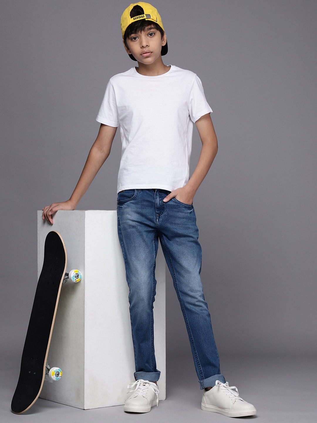 

WROGN YOUTH Boys Blue Skinny Fit Light Fade Stretchable Jeans