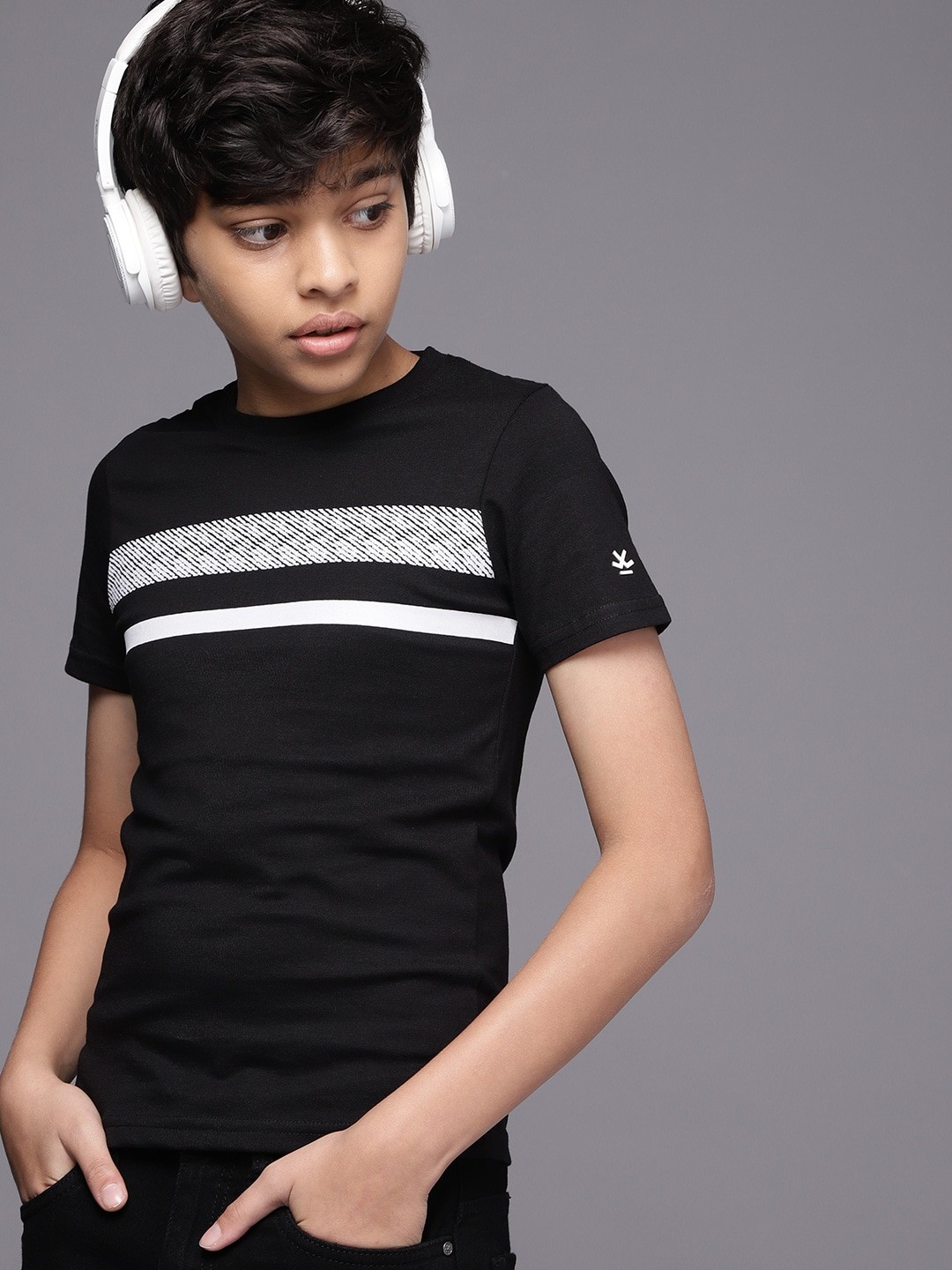 

WROGN YOUTH Boys Black Slim Fit T-shirt