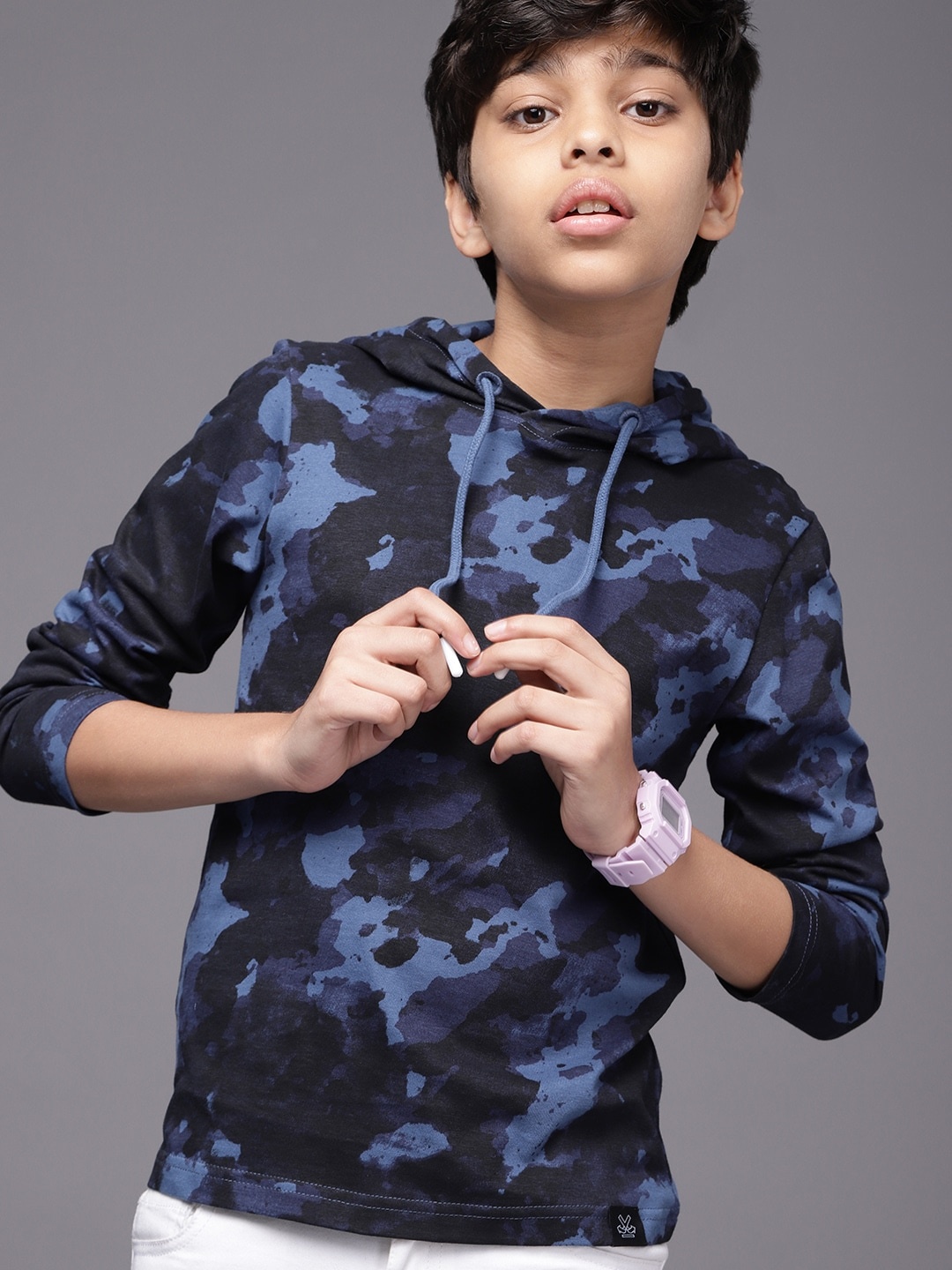 

WROGN YOUTH Boys Blue Camouflage Printed Pure Cotton Slim Fit T-shirt