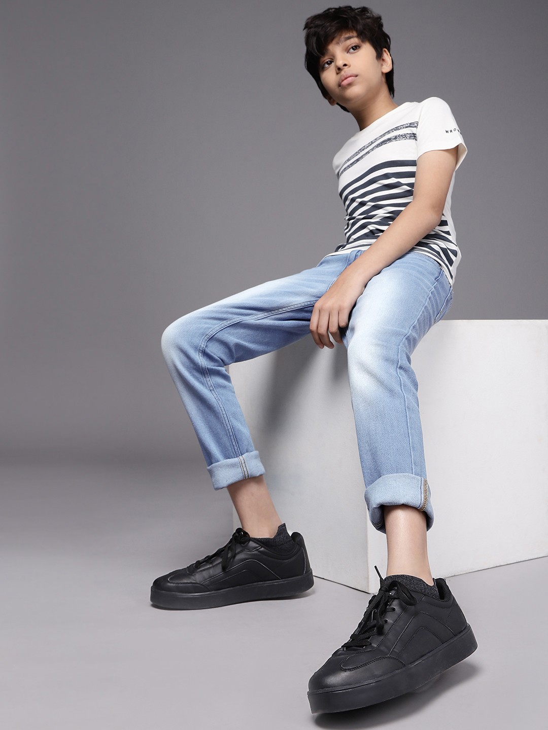 

WROGN YOUTH Boys Blue Skinny Fit Heavy Fade Stretchable Jeans