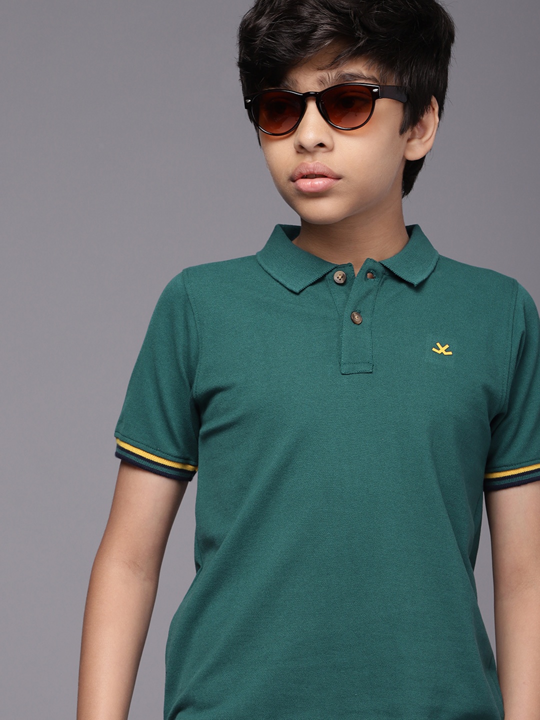 

WROGN YOUTH Boys Green Solid Polo Collar T-shirt