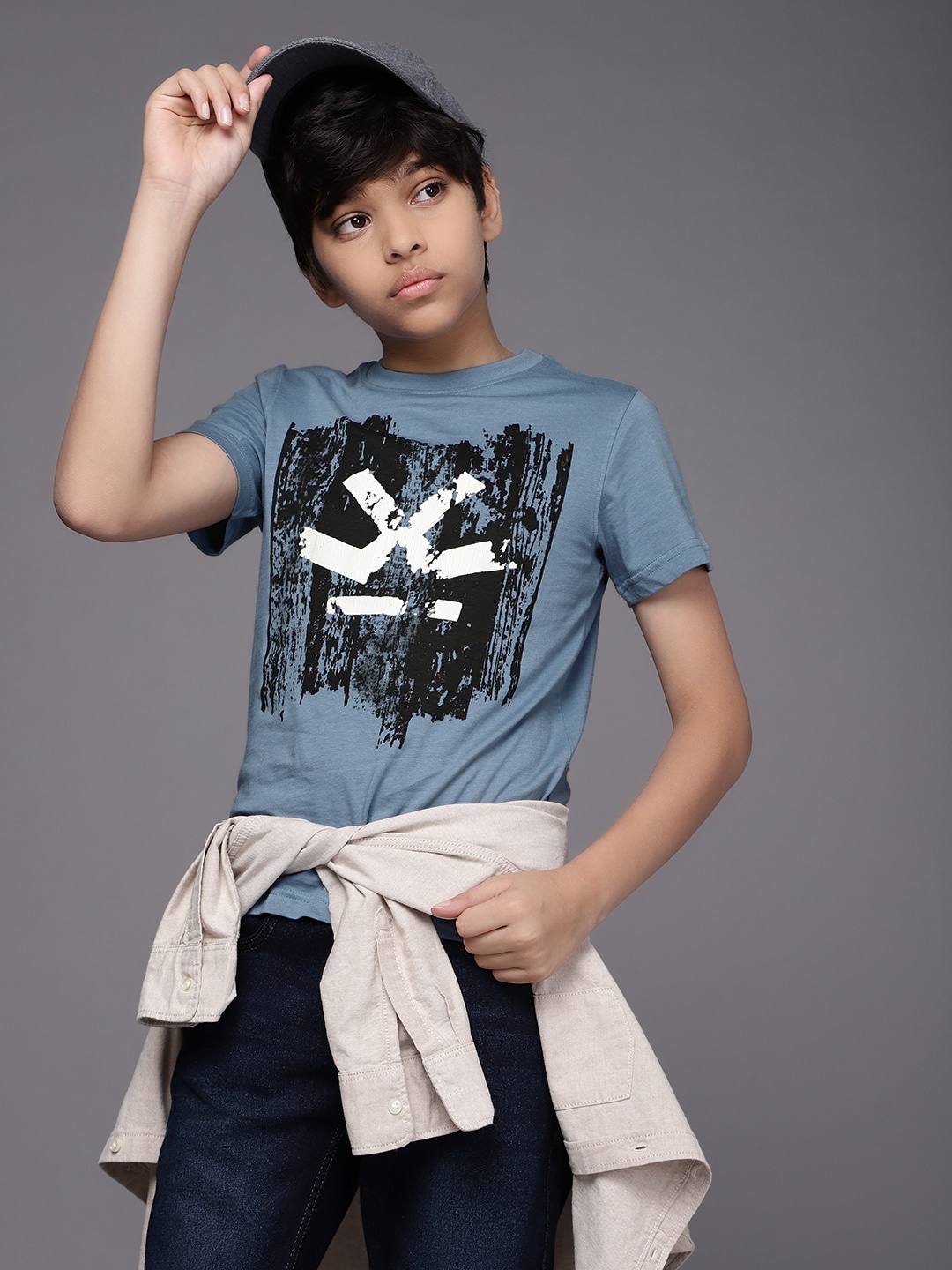 

WROGN YOUTH Boys Blue & Black Brand Logo Print Round Neck Pure Cotton Slim Fit T-shirt