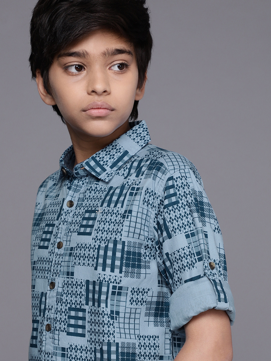 

WROGN YOUTH Boys Blue Geometric Printed Pure Cotton Slim Fit Casual Shirt