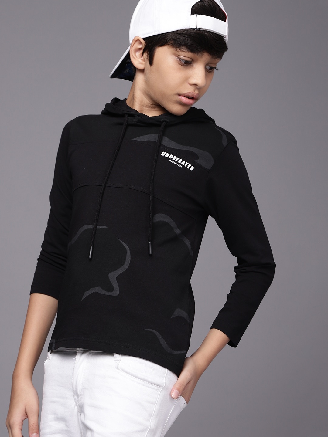 

WROGN YOUTH Boys Black Printed Pure Cotton Slim Fit T-shirt