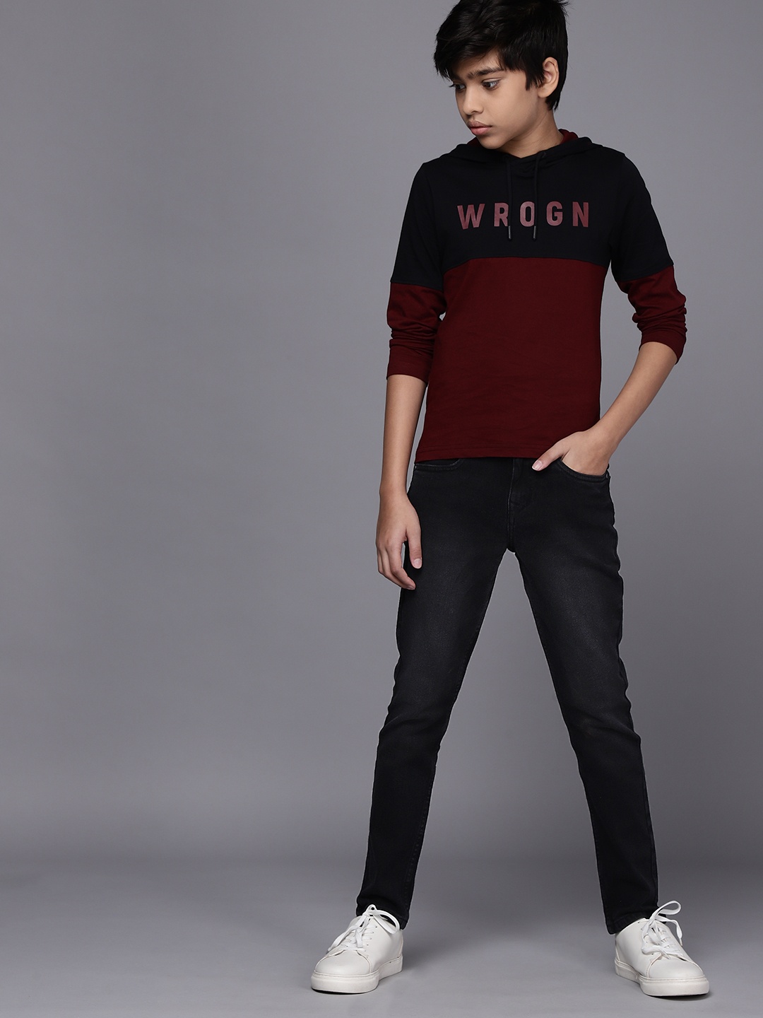 

WROGN YOUTH Boys Black Skinny Fit Light Fade Stretchable Jeans