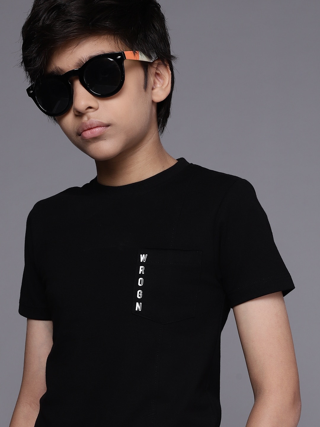 

WROGN YOUTH Boys Black Solid T-shirt