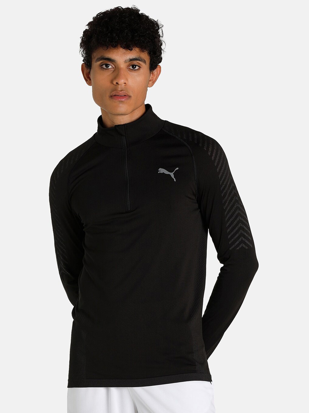 

Puma Men Black FORMKNIT SEAMLESS 1 2 ZIP Sweatshirt
