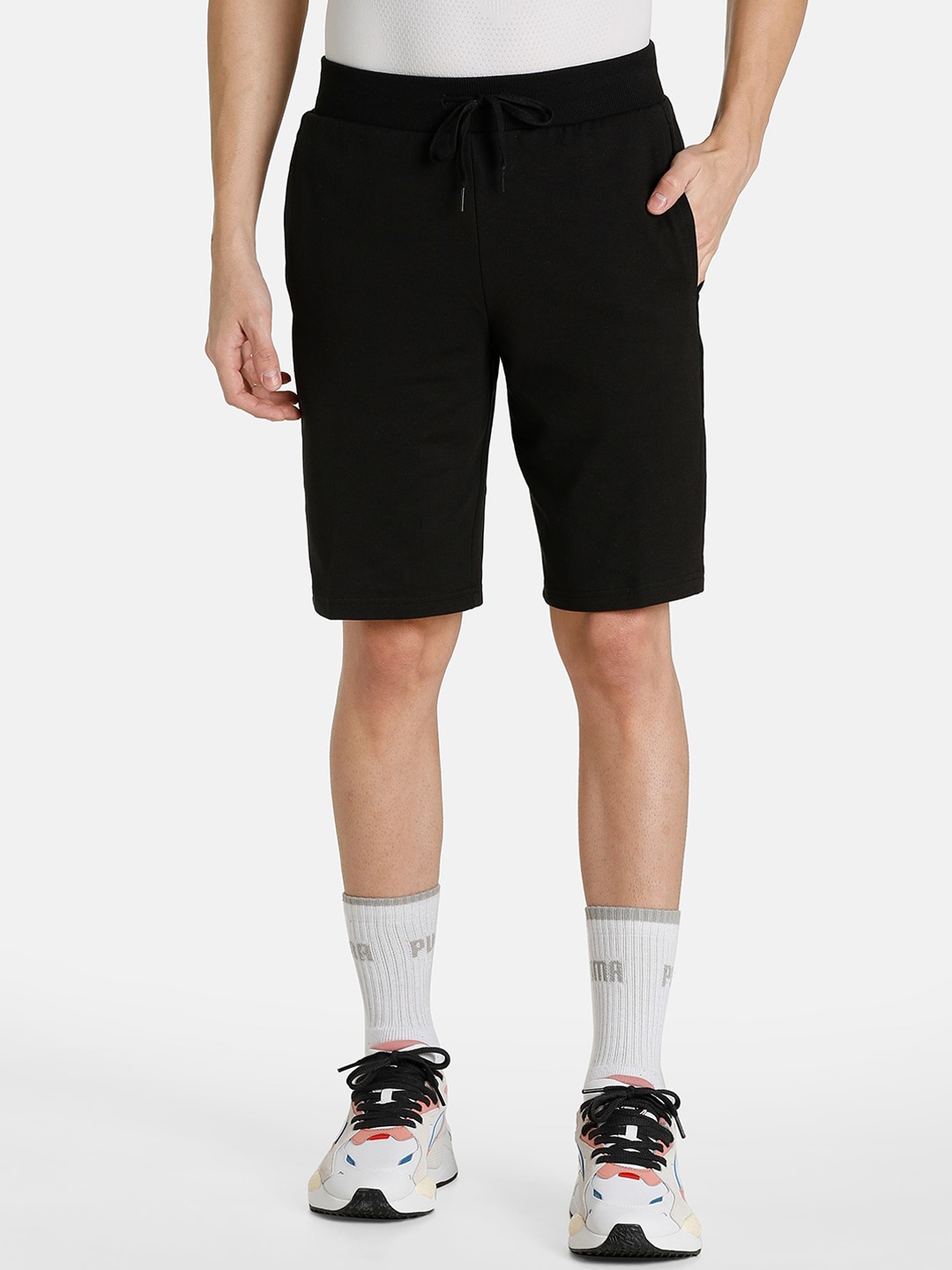 

Puma Men Black SUMMER COURT Graphic Shorts