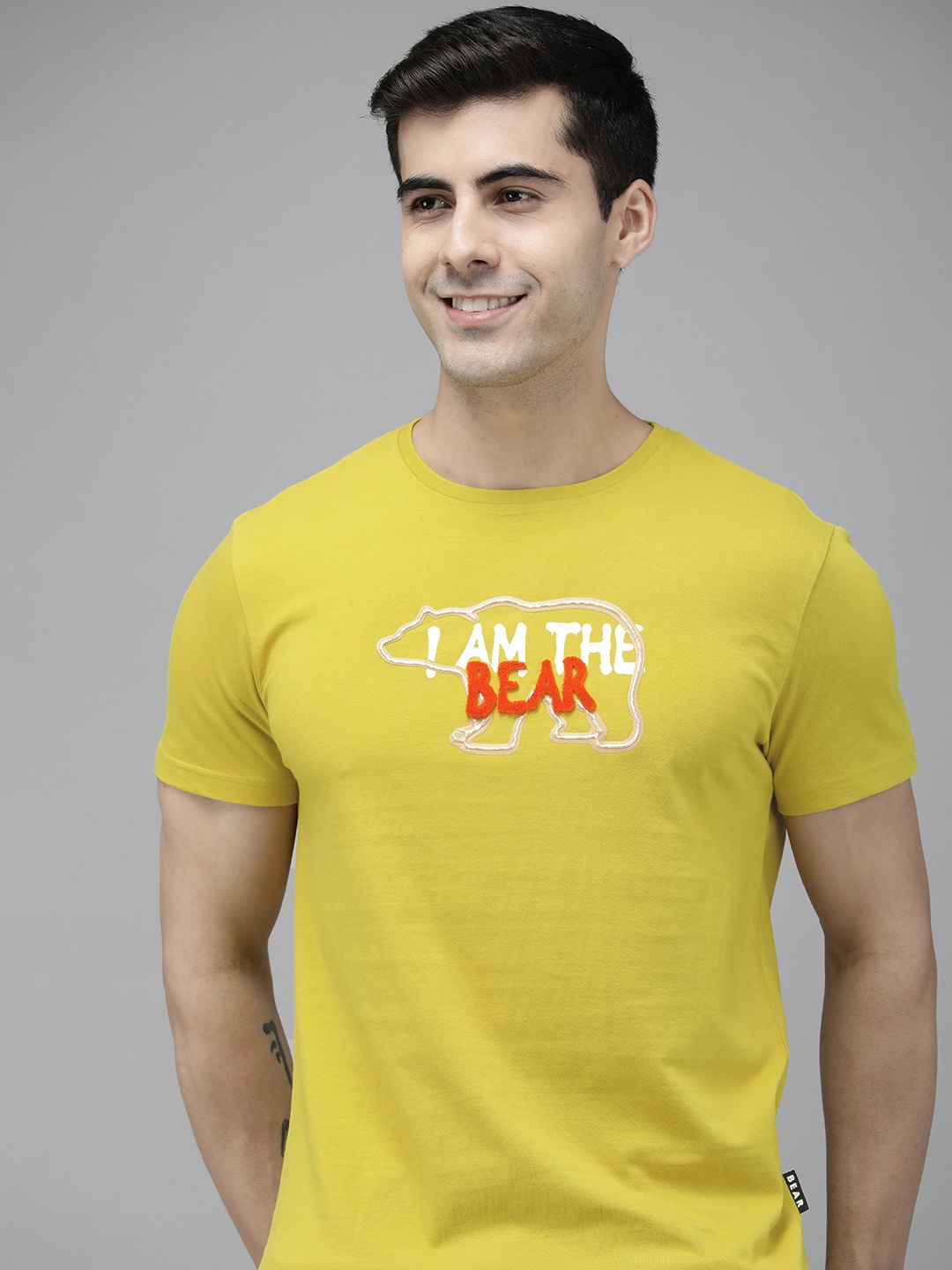 

THE BEAR HOUSE Ardor Edition Men Yellow Printed Pure Cotton Slim Fit T-shirt