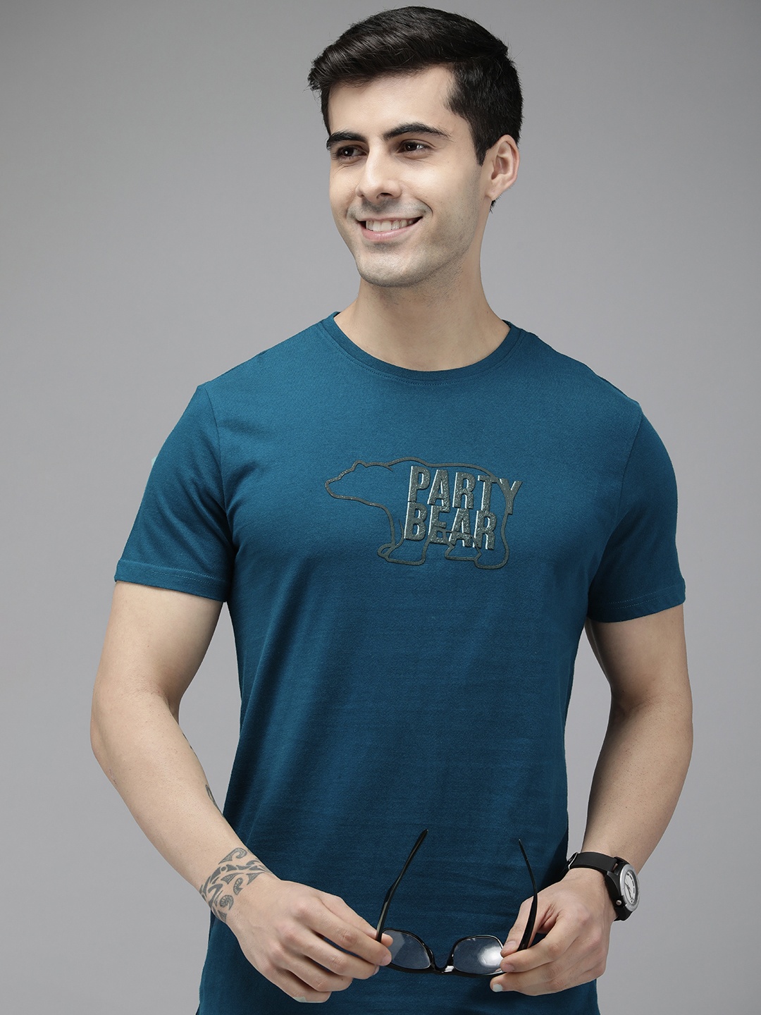 

THE BEAR HOUSE Ardor Edition Men Teal Typography Printed Pure Cotton Slim Fit T-shirt