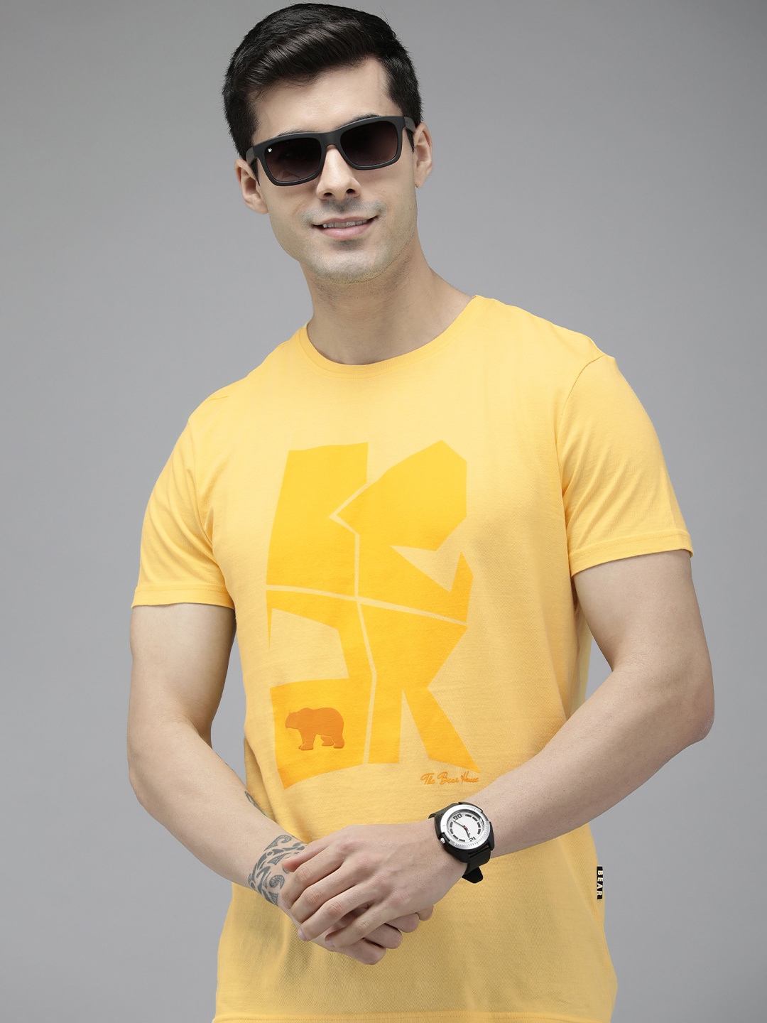 

THE BEAR HOUSE Ardor Edition Men Yellow Printed Pure Cotton Slim Fit T-shirt