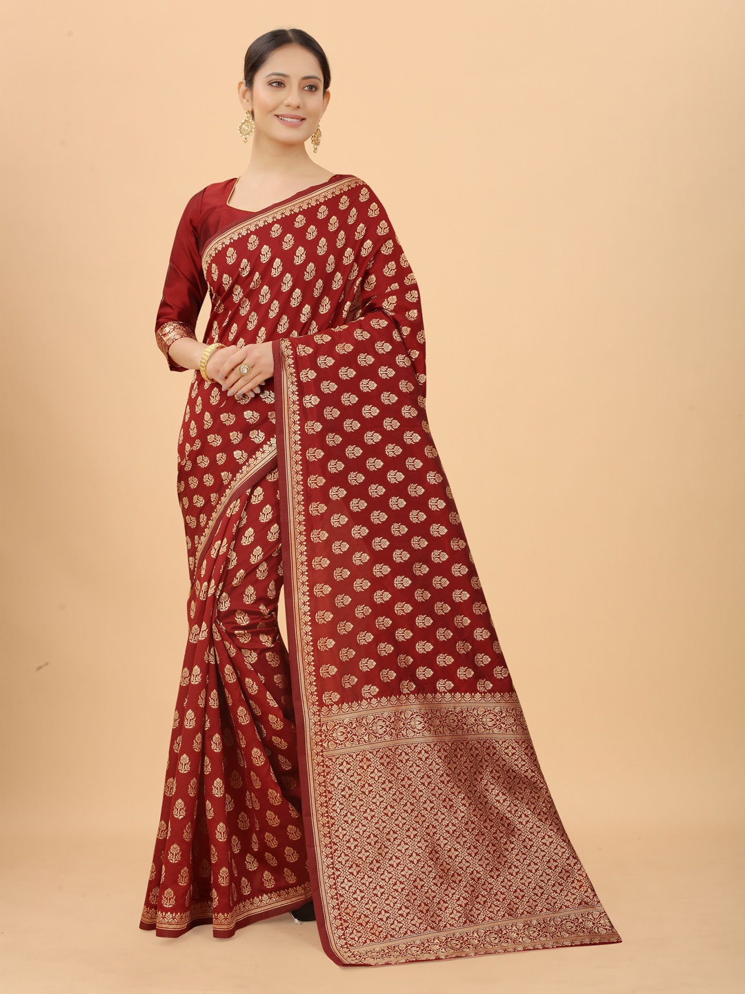 

WELL WORN Maroon & Gold-Toned Woven Design Zari Silk Cotton Banarasi Saree